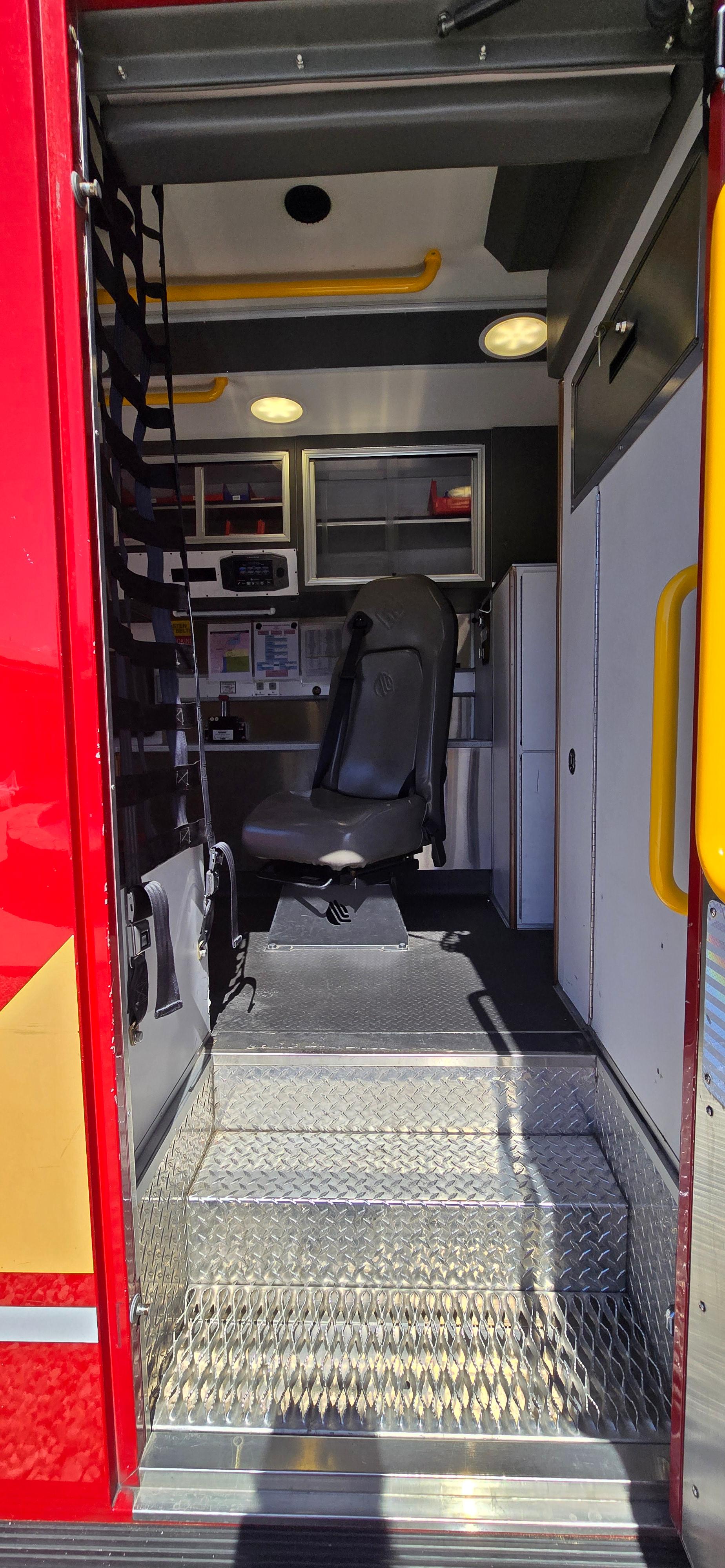 2014 Road Rescue Chevrolet Type III Ambulance - image 38