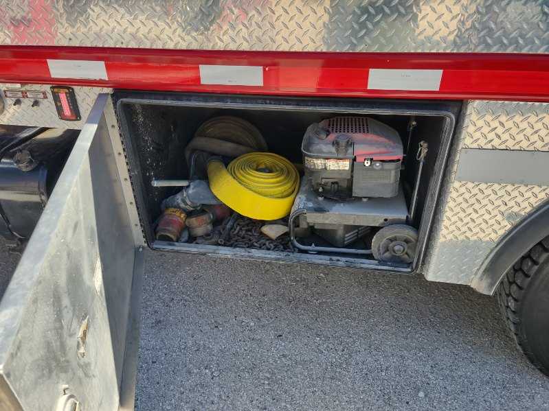 2000 International Tanker — photo 8