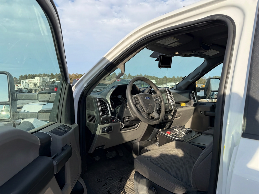 2017 PL-Custom Ford 4x4 Type I Ambulance — photo 7