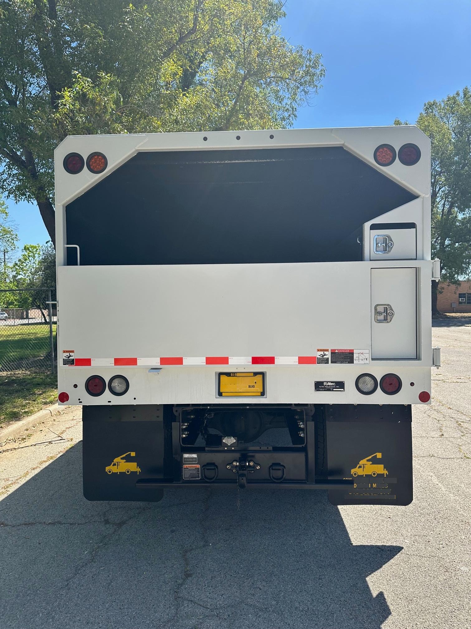 2022 Ford F-750 Extra Cab Chipper Dump Truck - image 11