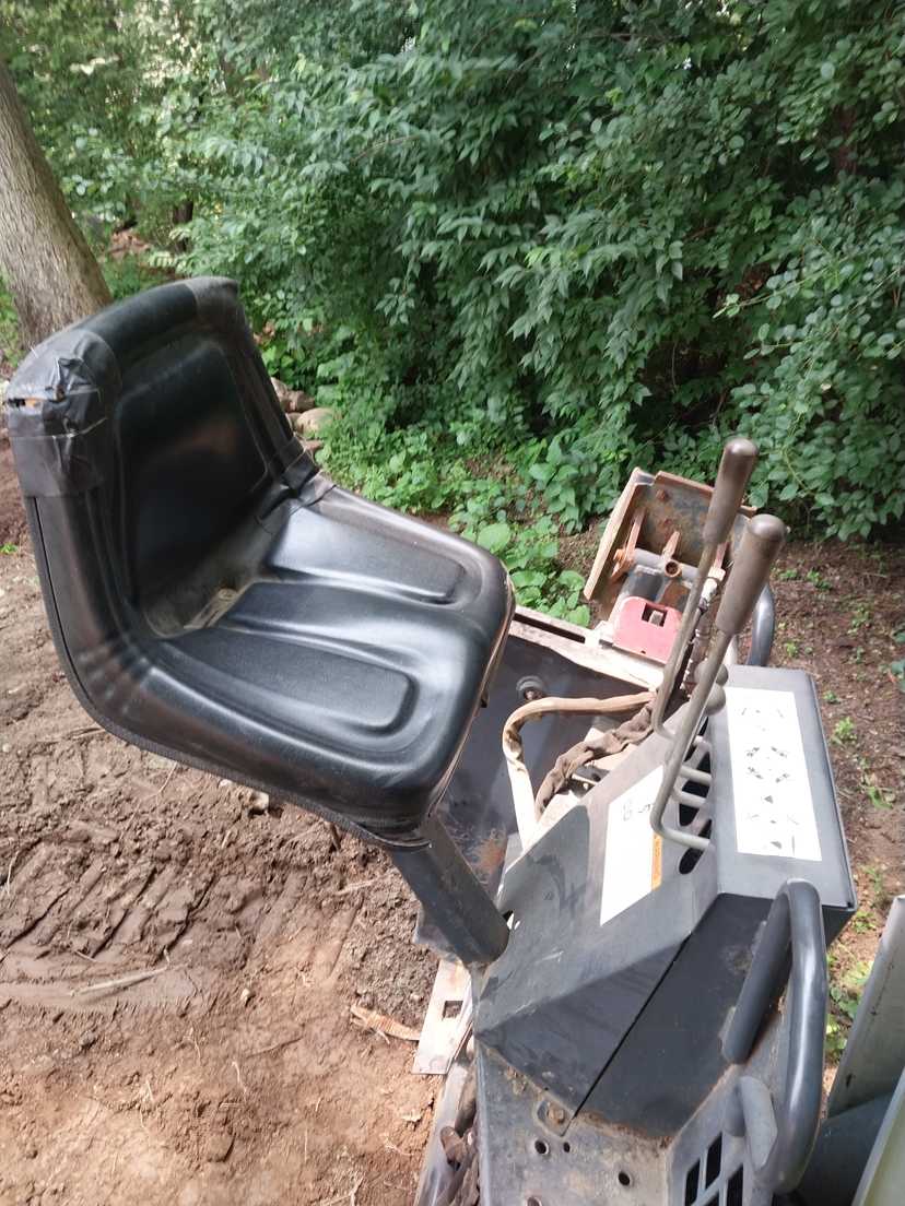 Bobcat 811 Backhoe Attachment off 863 Loader — photo 5