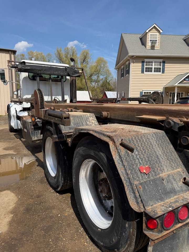 2008 Peterbilt Roll-Off — photo 7