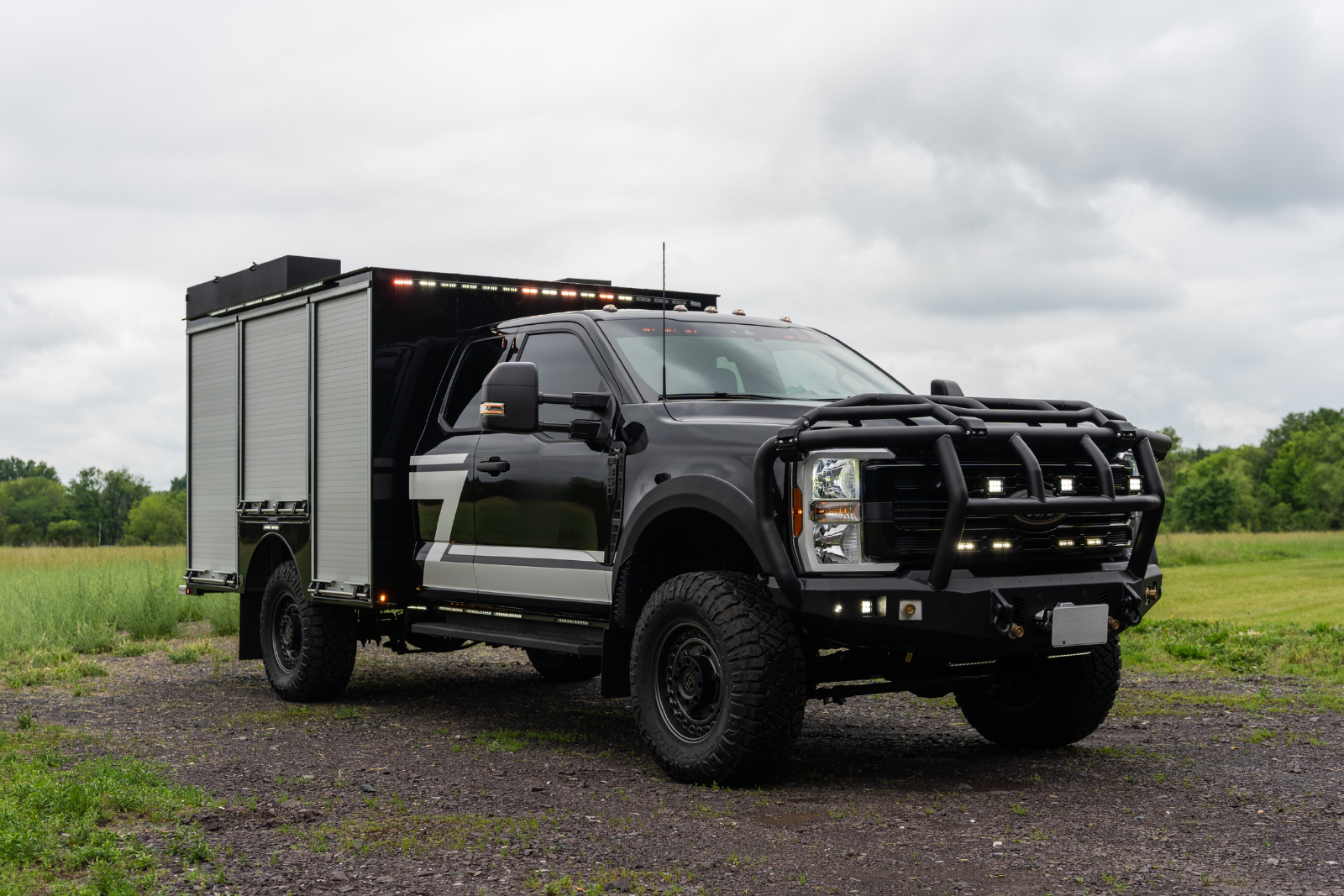 2025 Ford F350 4x4 Quick Attack - image 11