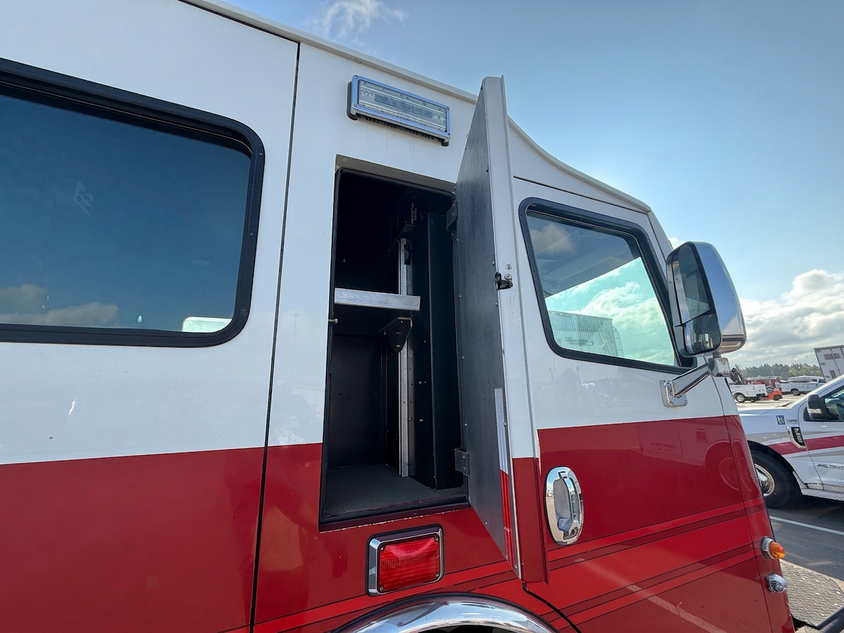 2015 Rosenbauer COMMANDER Pumper - image 16