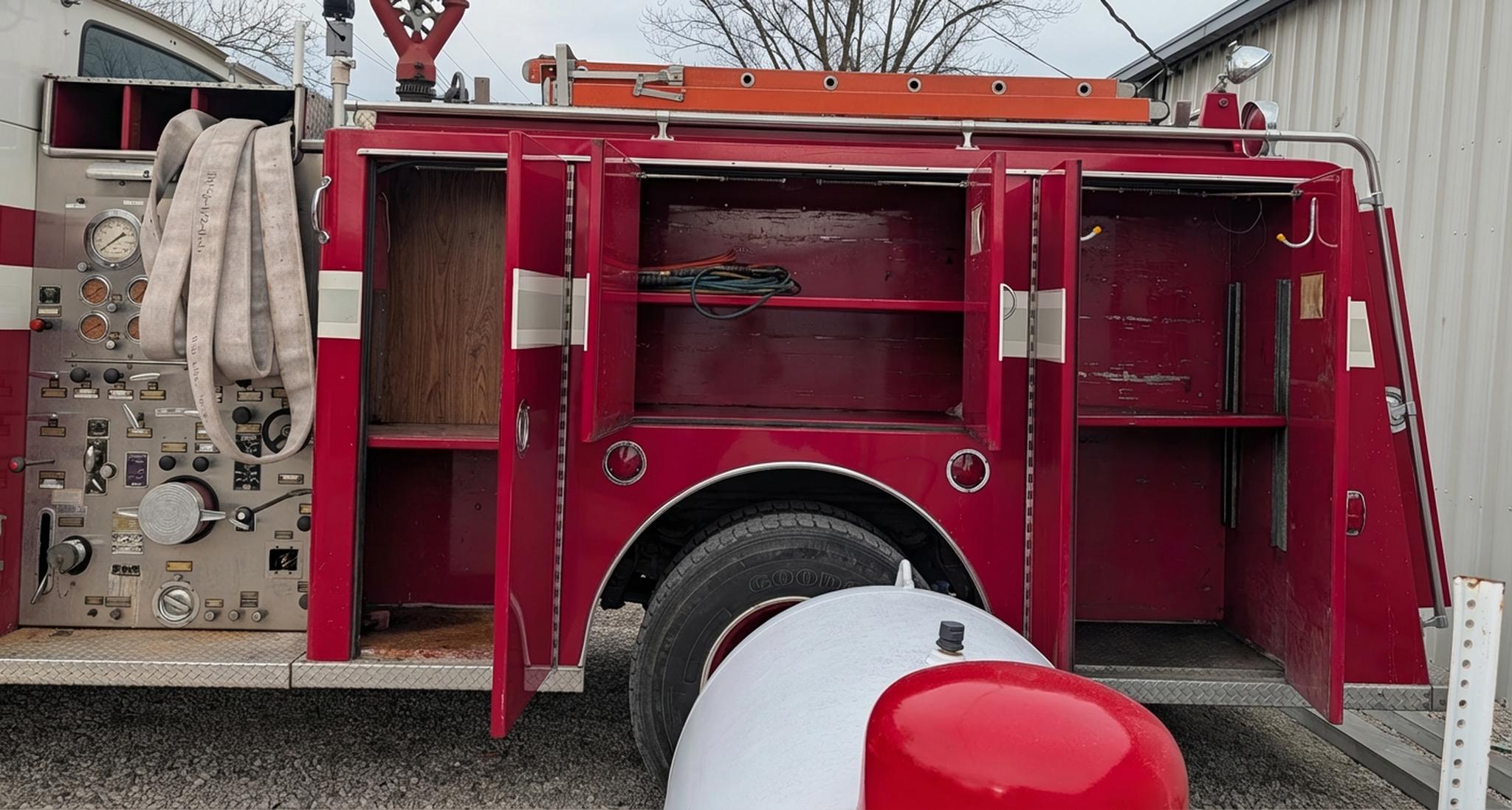 1985 Central States Ford Pumper - image 3