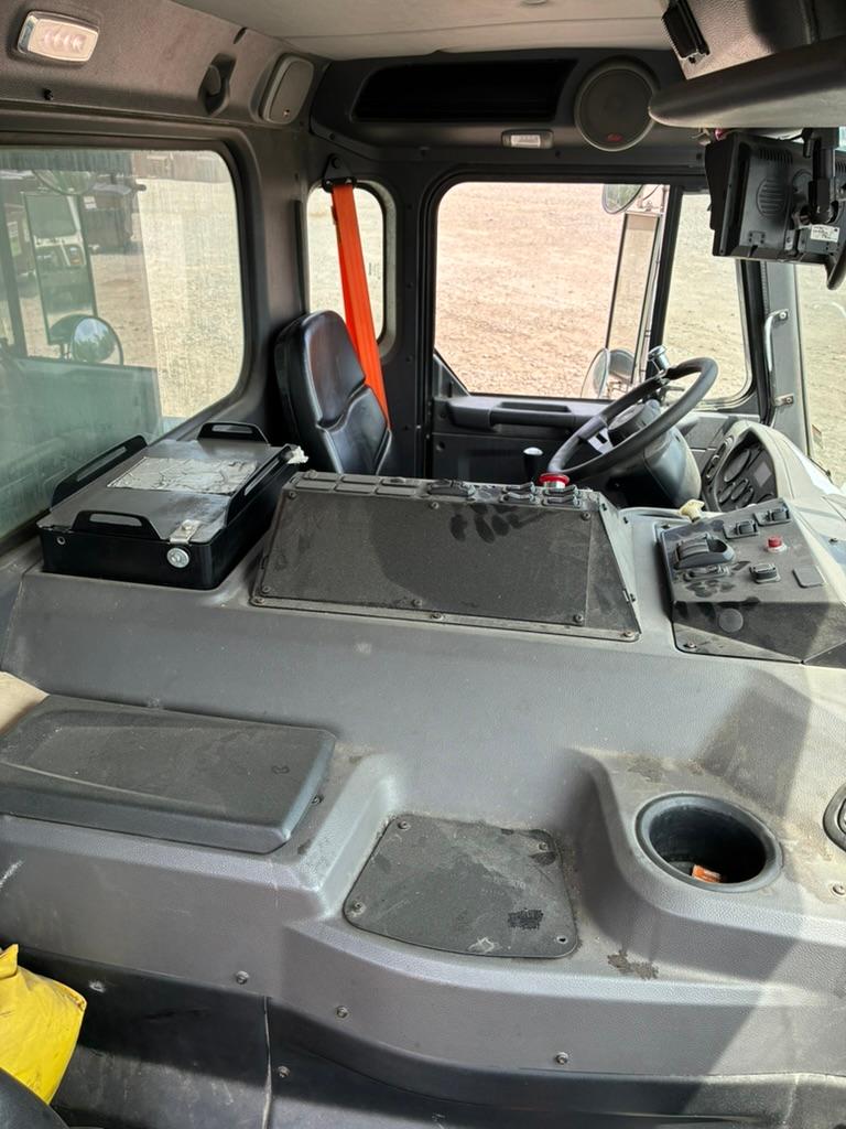 2020 Peterbilt E-Z Pack Front Loader - image 22