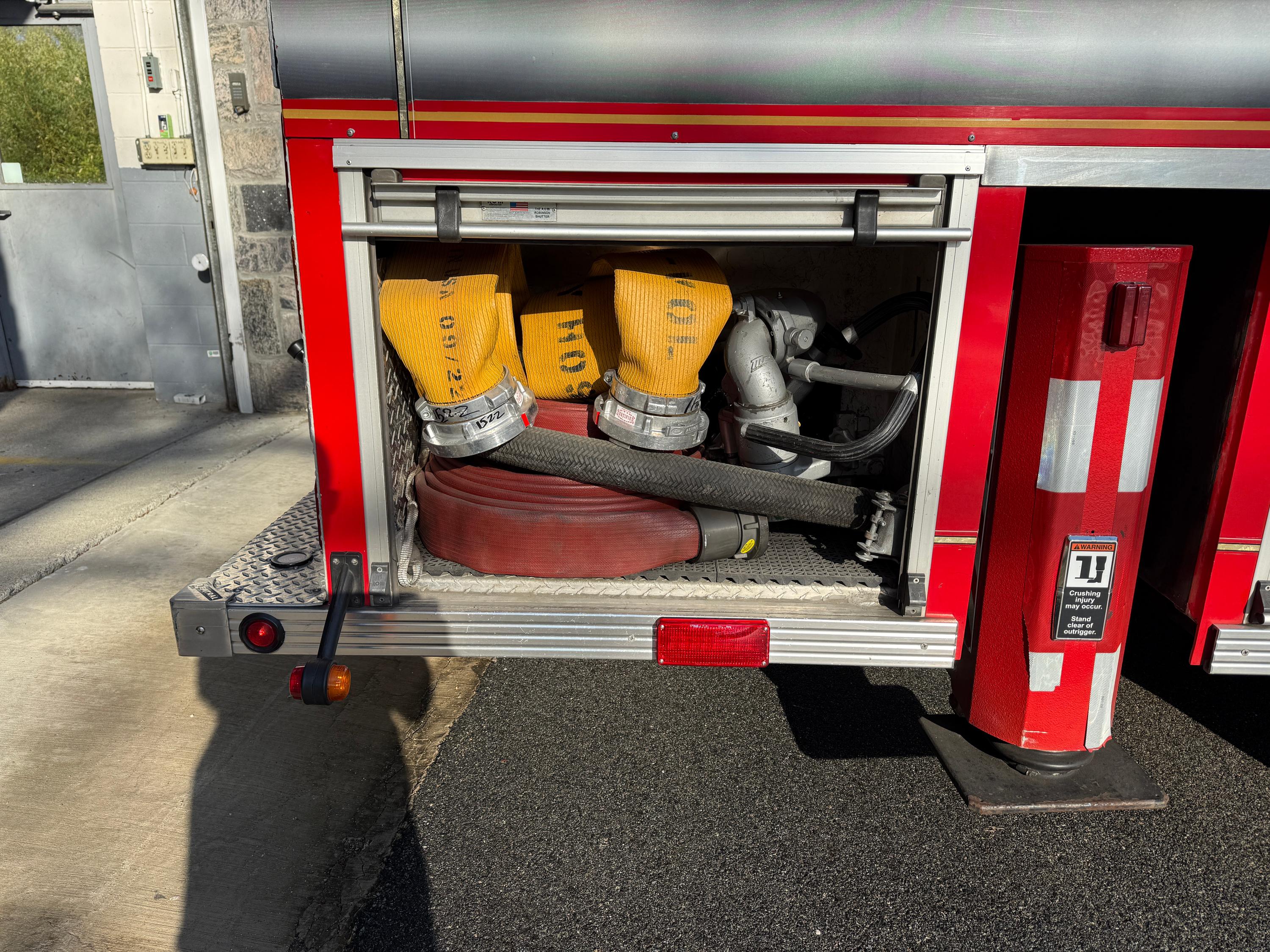 2000 HME Rosenbauer 105' Quint - image 11