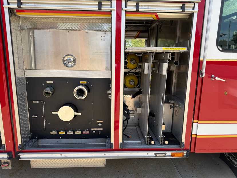 2002 E-One Cyclone Rescue Pumper — photo 5