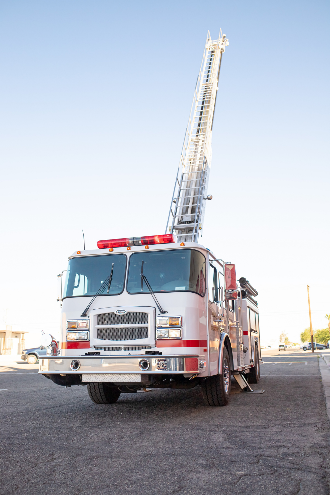 2003 E-One Typhoon 50' Quint - image 15