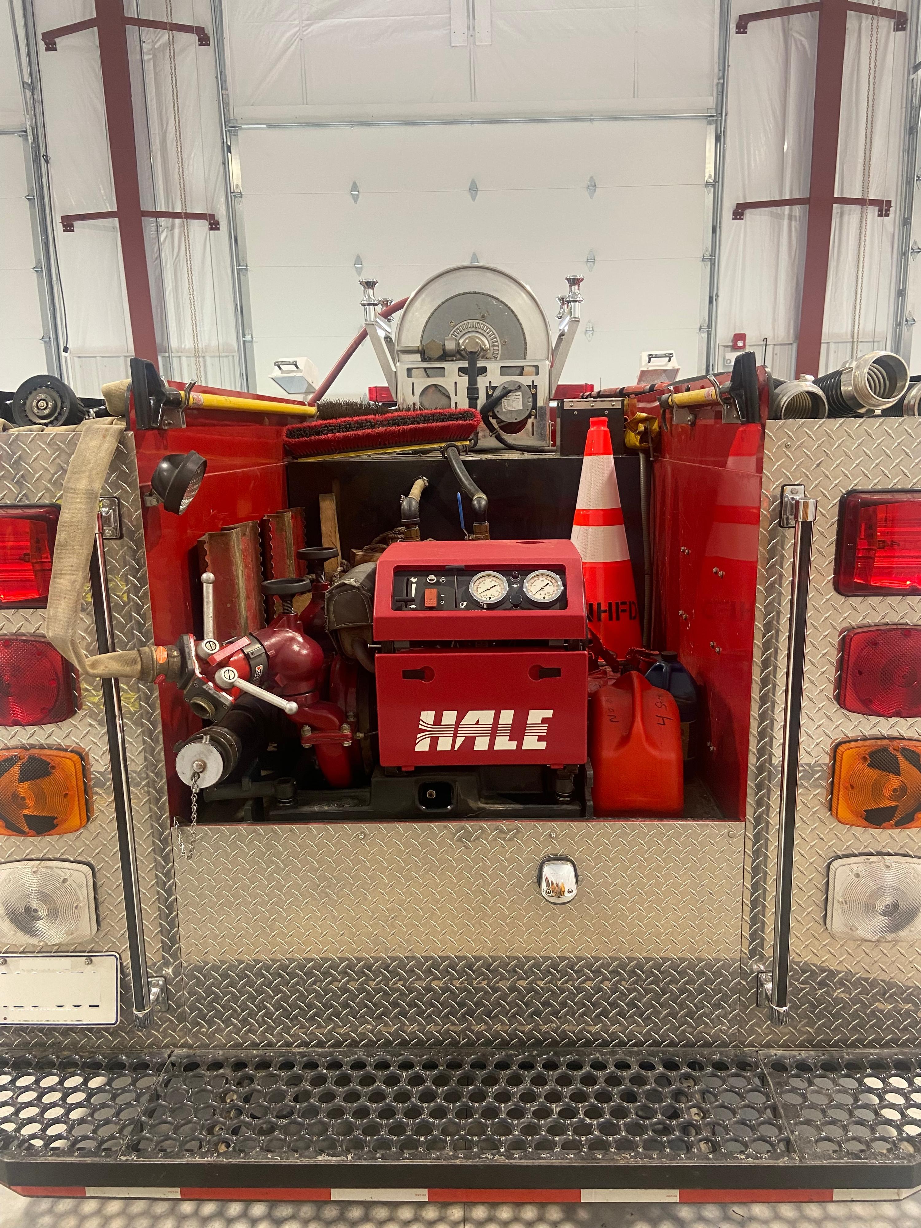 2000 GMC 4x4 Mini Pumper - image 17