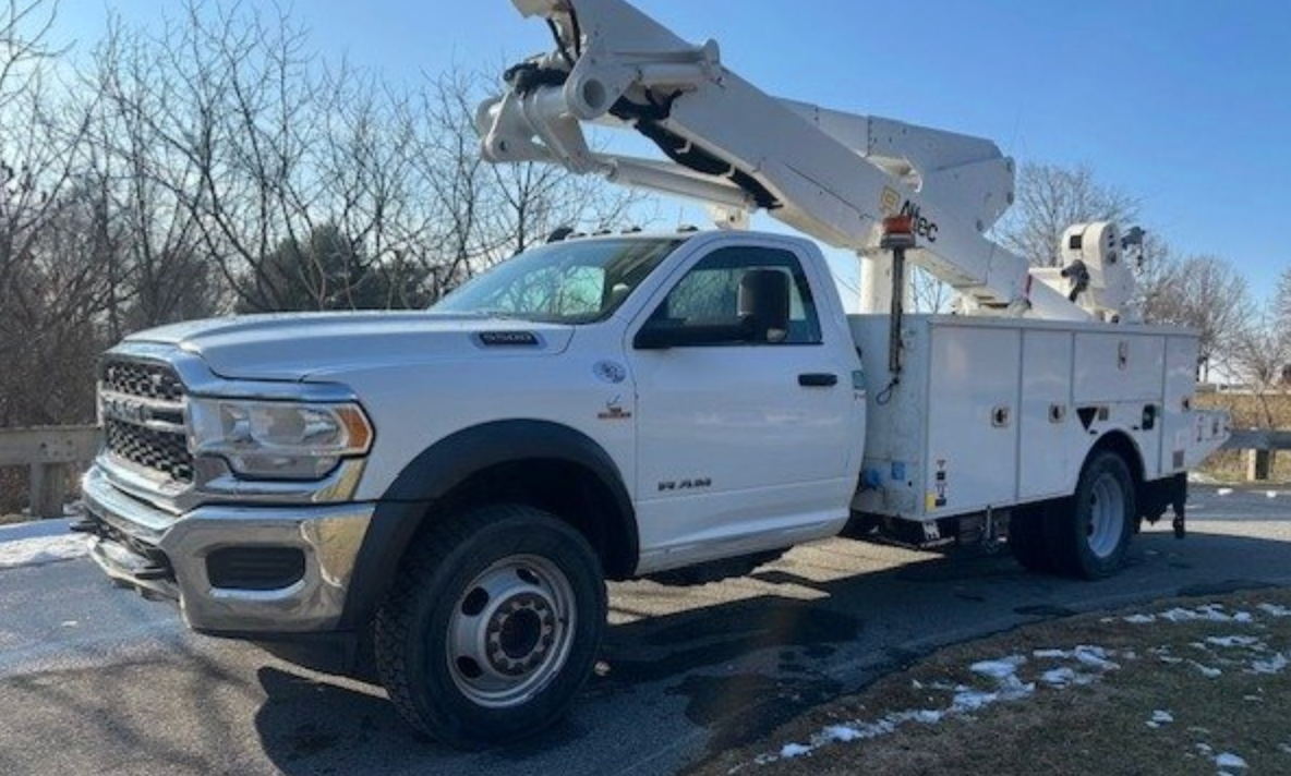 2019 Ram 5500 4x4 Bucket Truck w/ Altec AT48M Boom (53 ft) - image 20