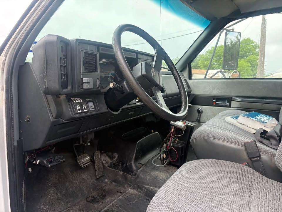 2000 Chevrolet C8500 Dump Truck - image 4