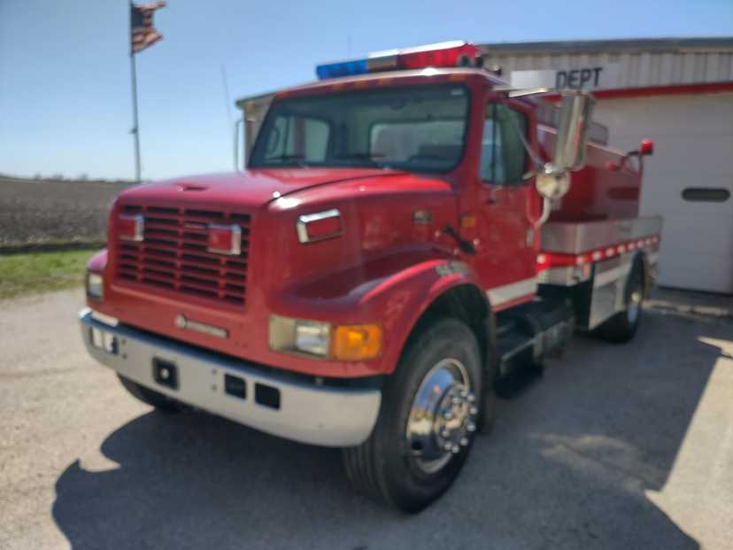 2000 International Tanker — photo 2