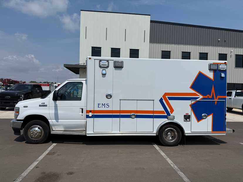 2021 Osage Ford Type III Ambulance — photo 6
