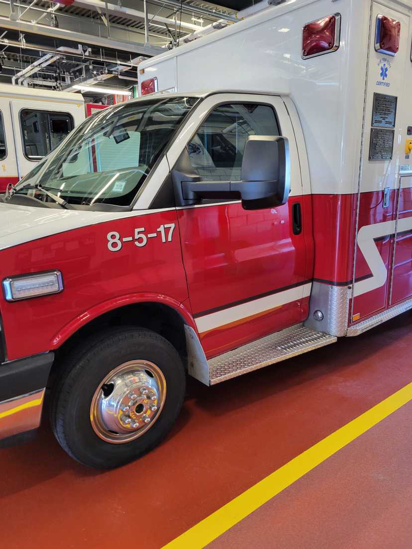 2015 Horton Chevrolet Type III Ambulance — photo 3