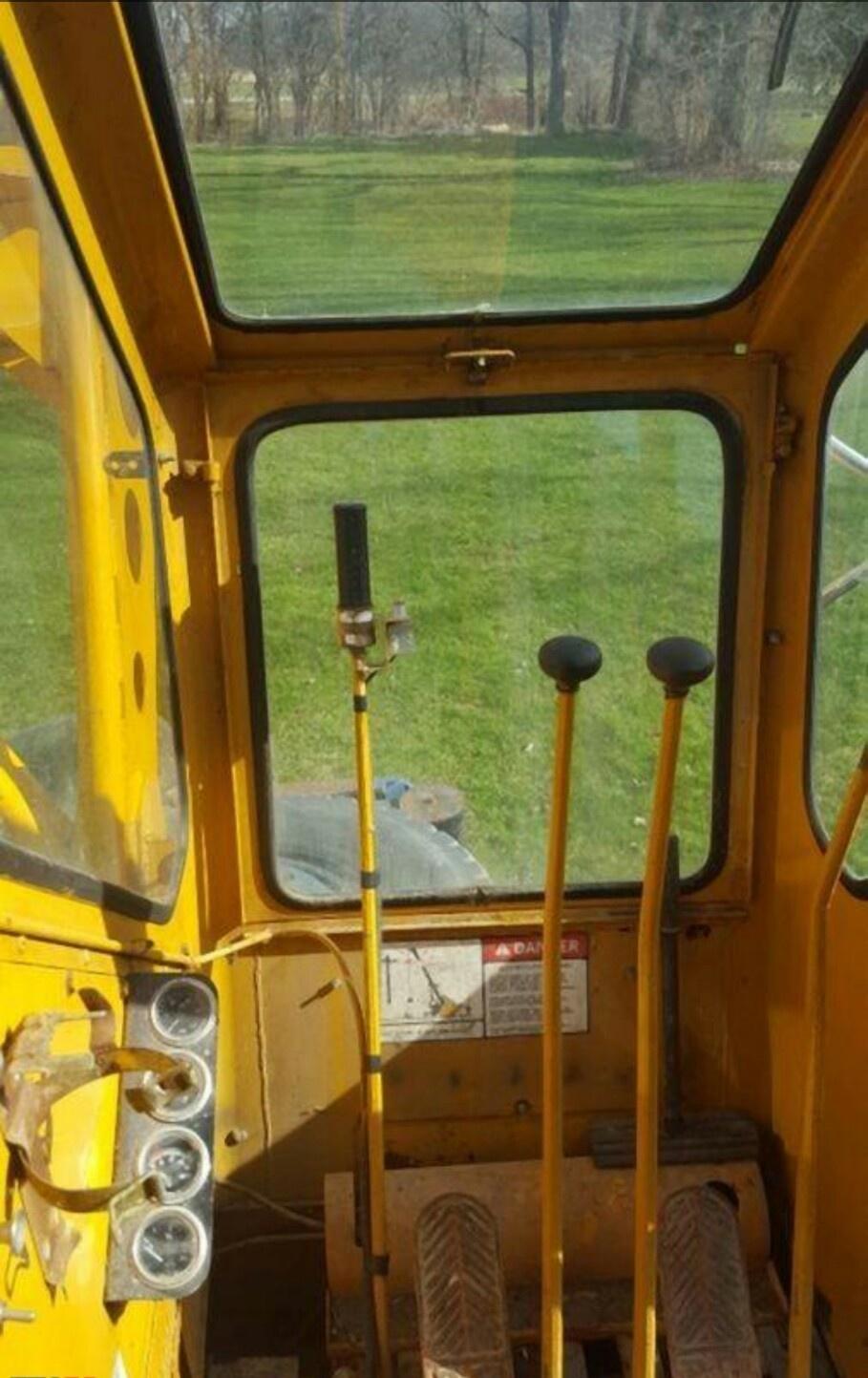 1979 p&h on road crane.    100' of boom - image 12