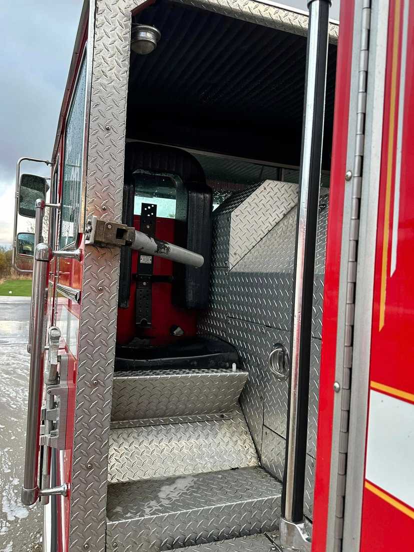 1989 Sutphen Pumper — photo 6