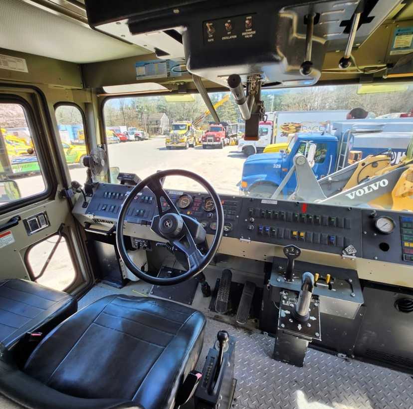Oshkosh T1500 — photo 7