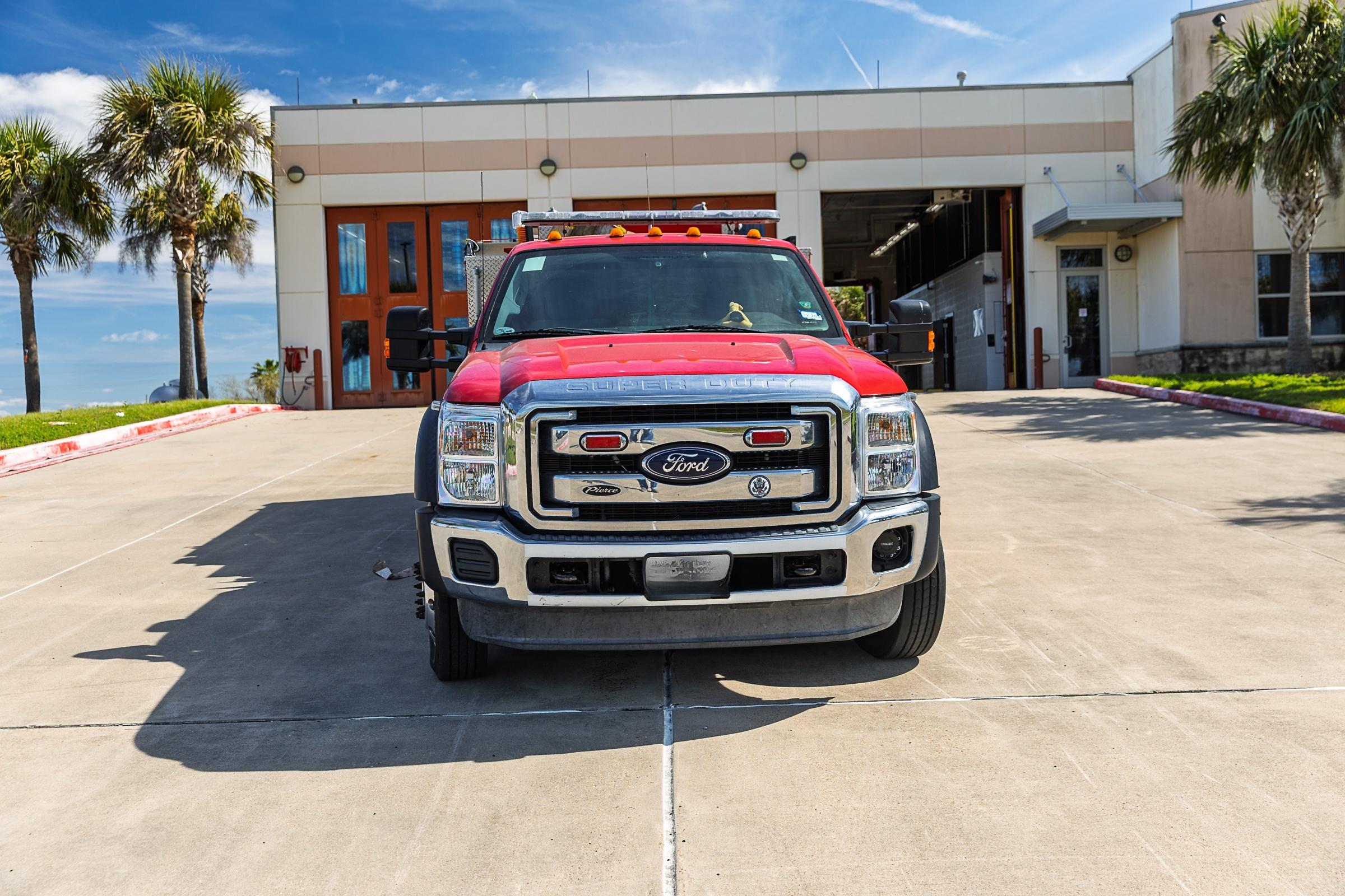 2013 Pierce Ford 4x4 Mini Pumper - image 7
