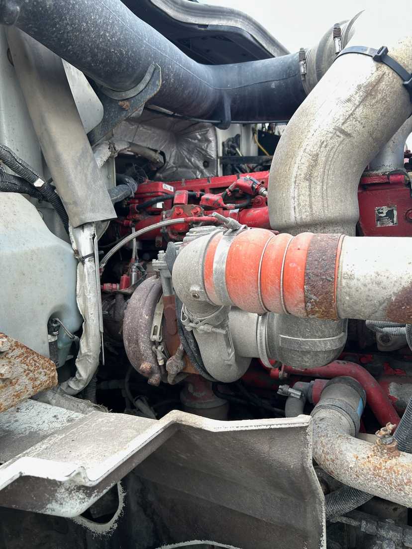 2016 International 5900 Dump Truck — photo 5