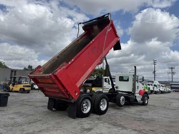 2015 Kenworth T800 Dump Truck — photo 6