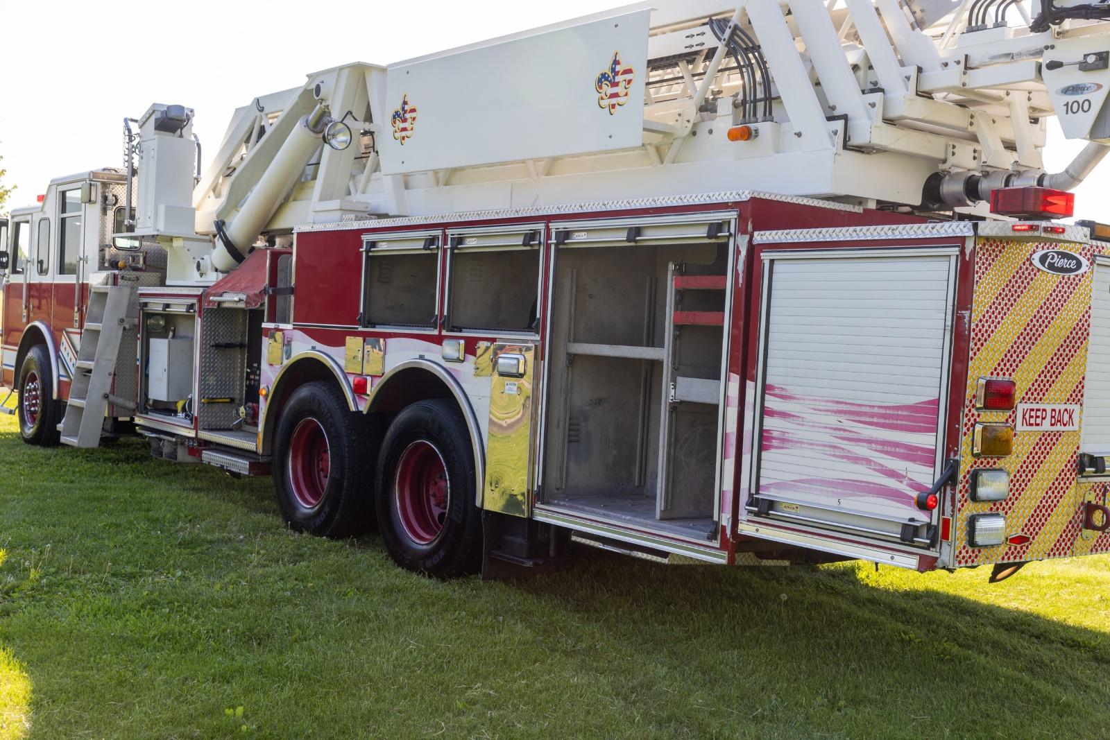 2003 Pierce TL100 100' Quint - image 25