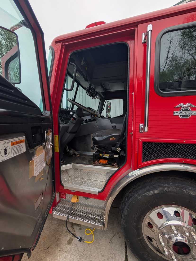 2004 American LaFrance Metropolitan Pumper — photo 7
