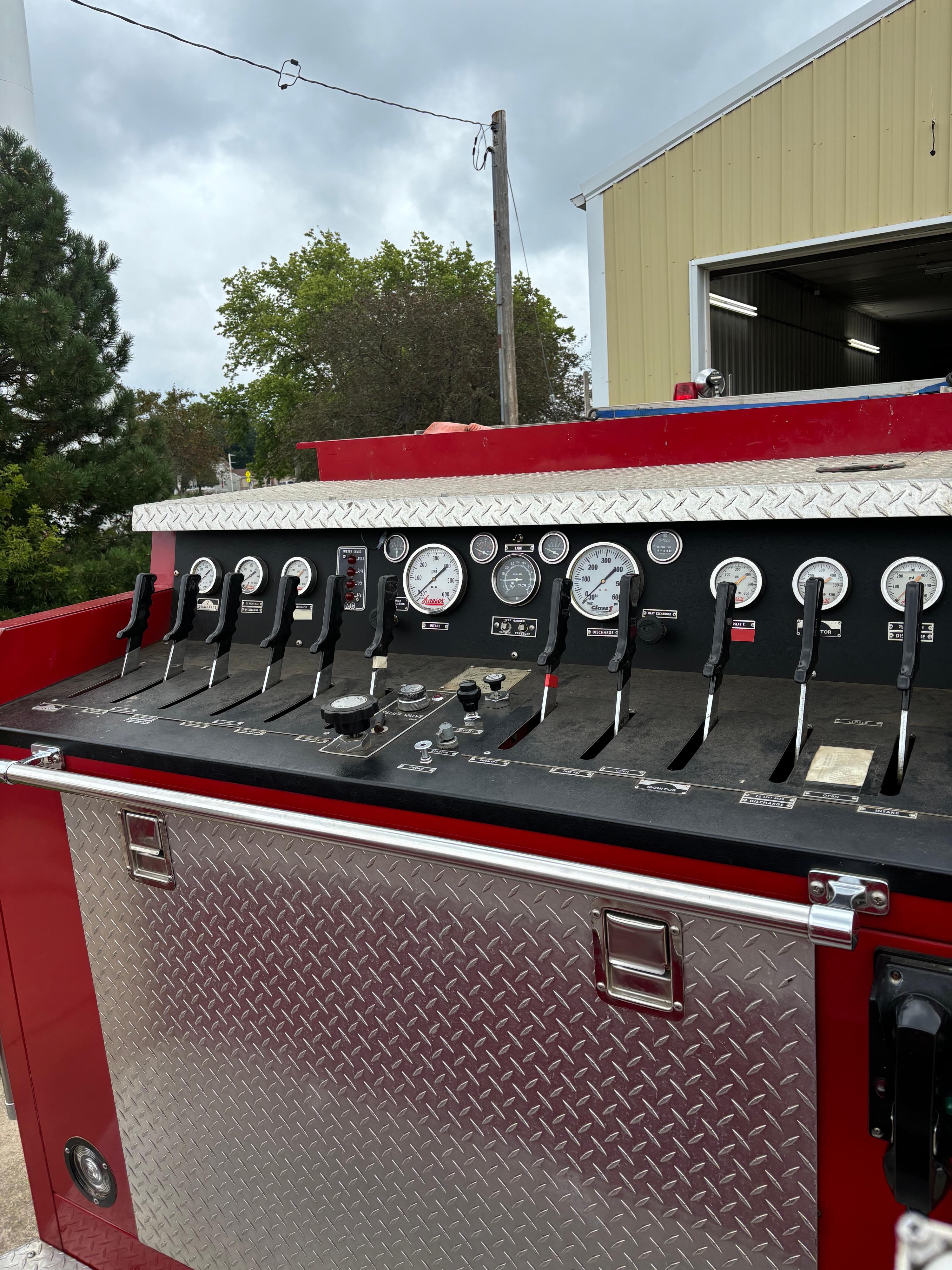 1988 Luverne Chevrolet Pumper - image 3