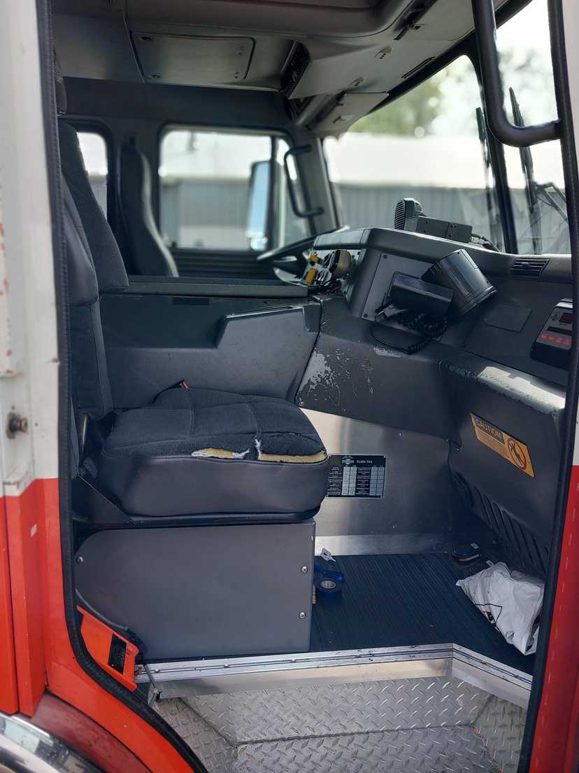 2003 American LaFrance Pumper — photo 8