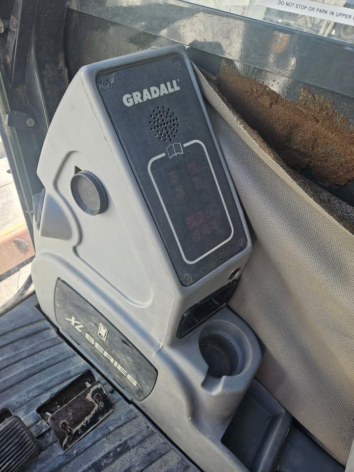 2005 Gradall XL 4100-2 Wheeled Excavator - image 10