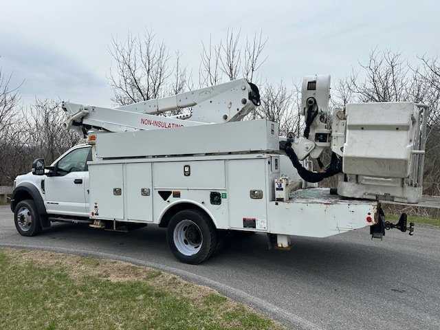 2019 Ford F550 Bucket Truck w/ Altec AT48S Boom (53 ft) — photo 8