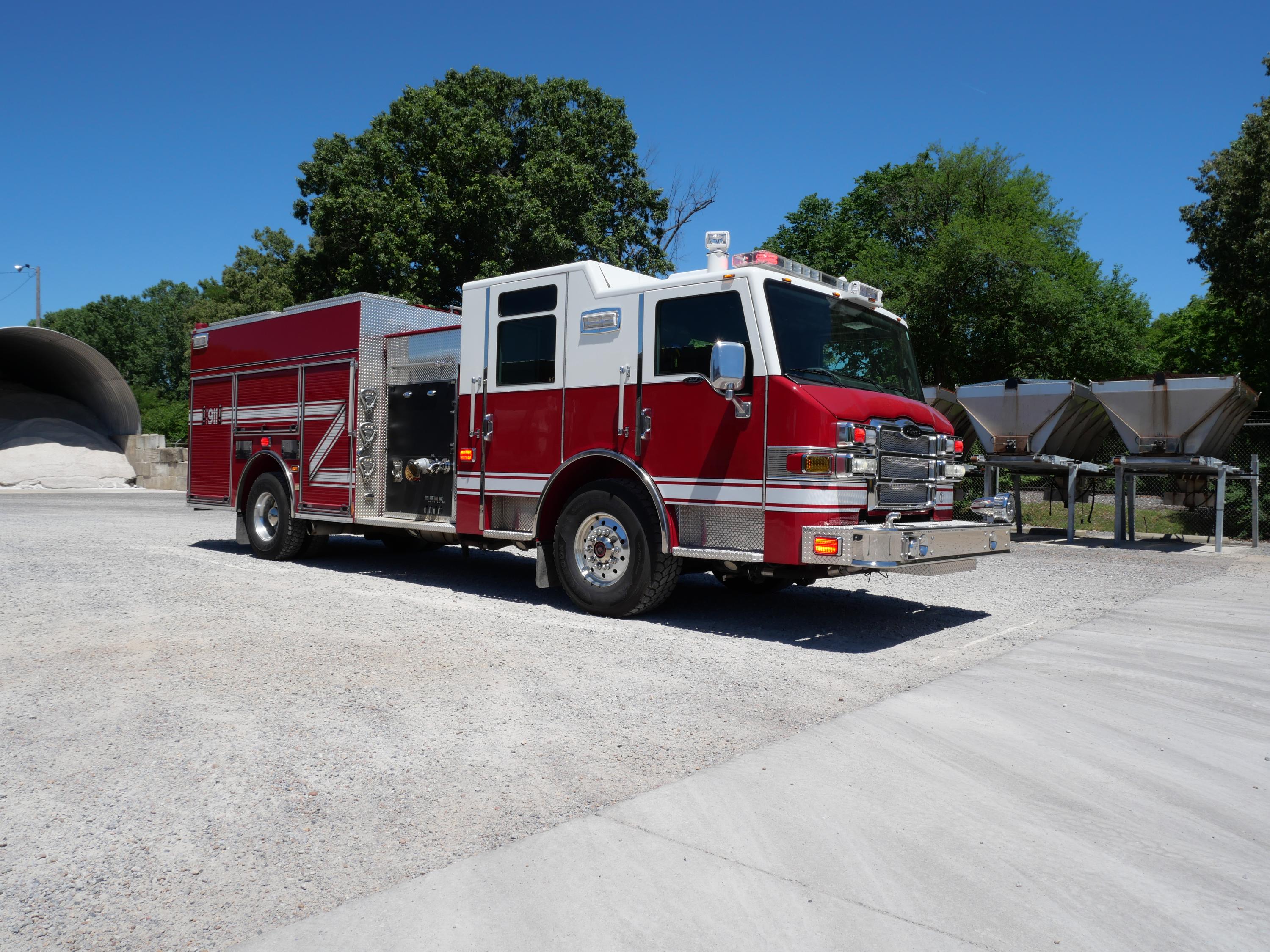 2012 Pierce Pumper - image 2