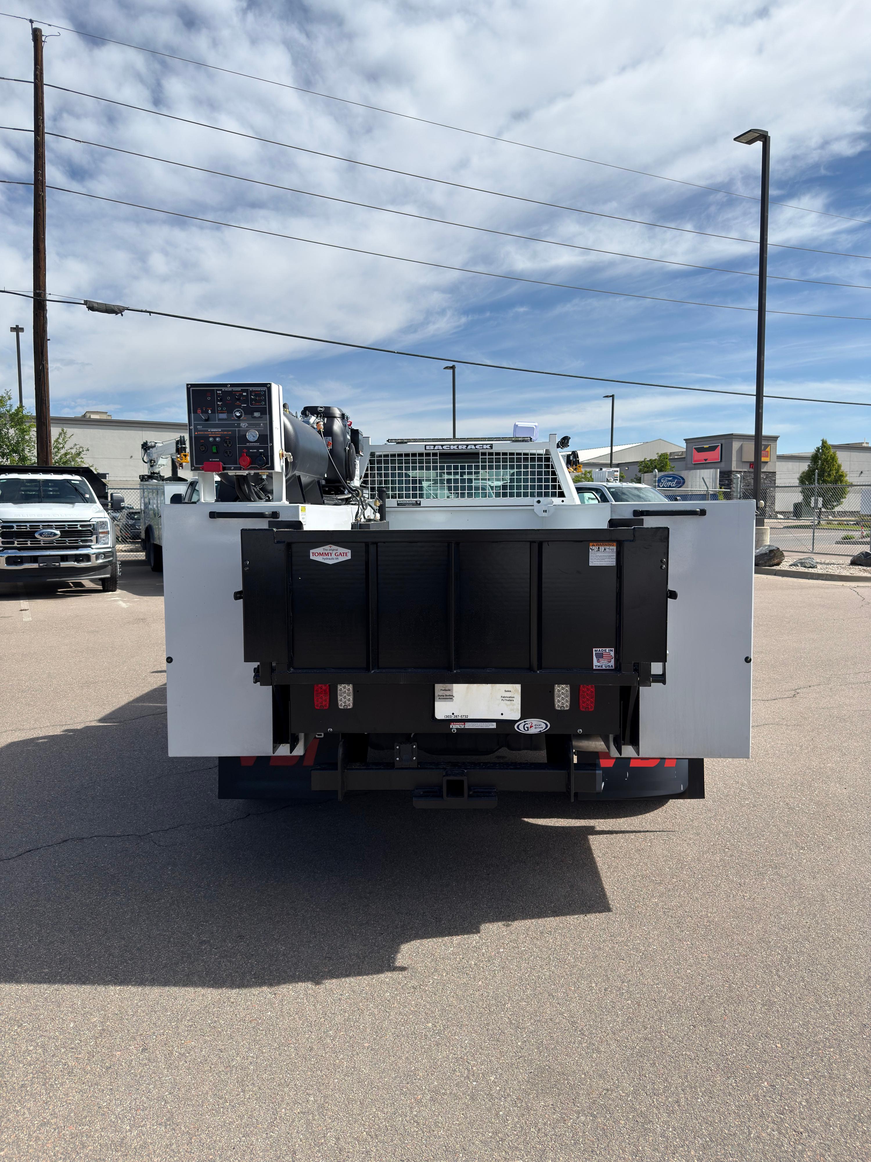 2024 Ford F-450 4x4 Welding Work Truck - image 9