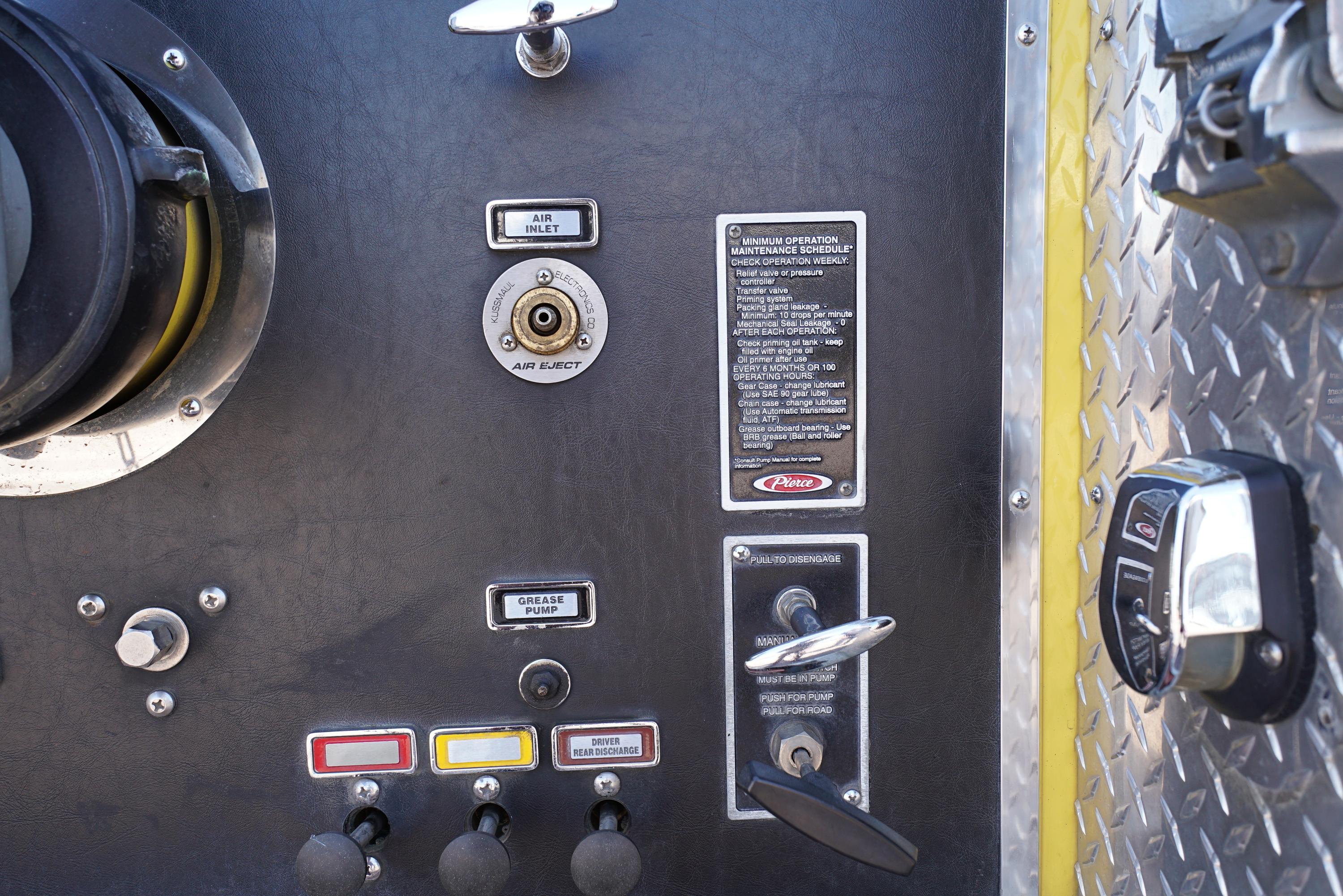 1995 Pierce Saber Pumper - image 67