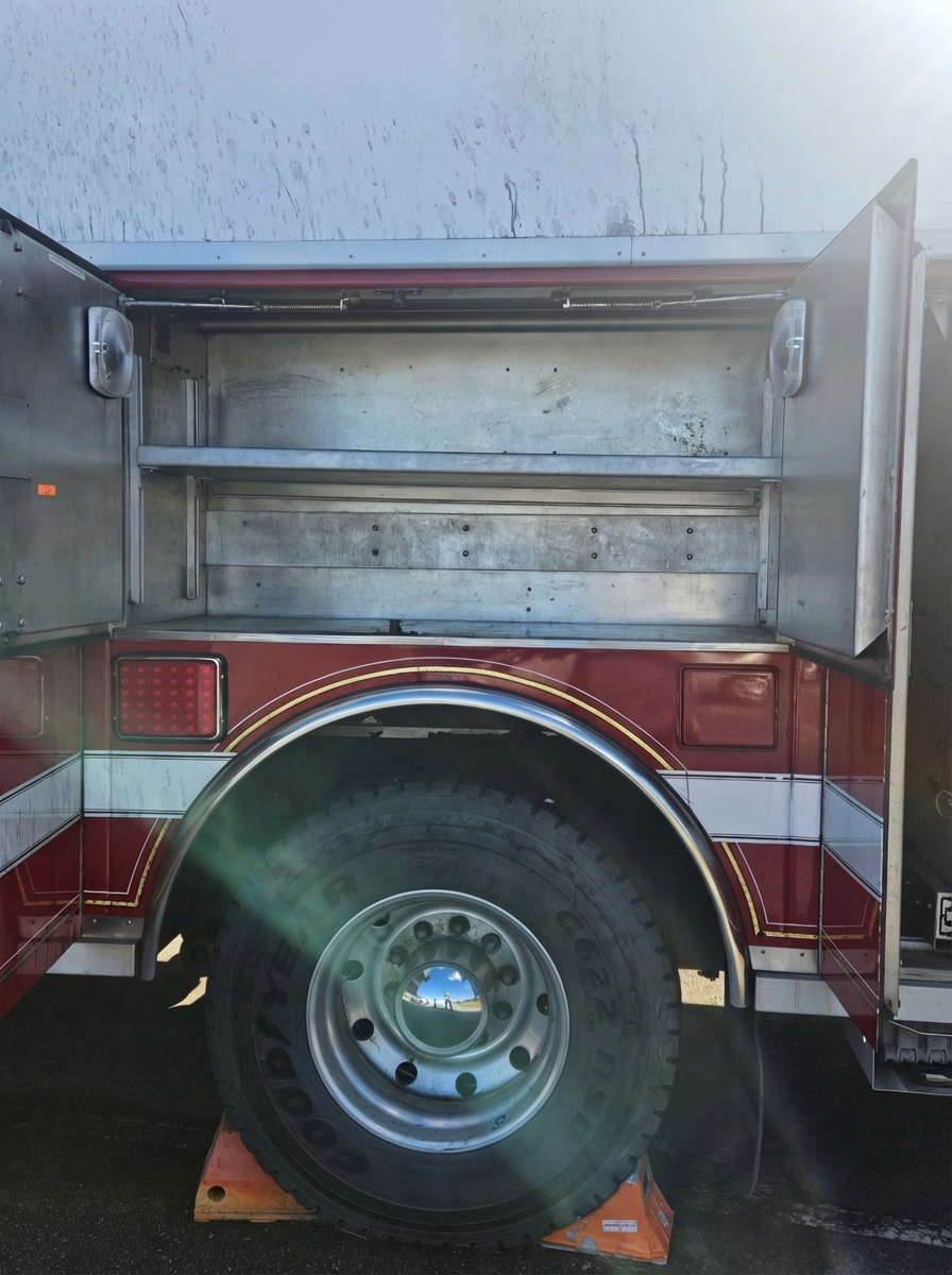 1989 Saulsbury Heavy Rescue - image 7