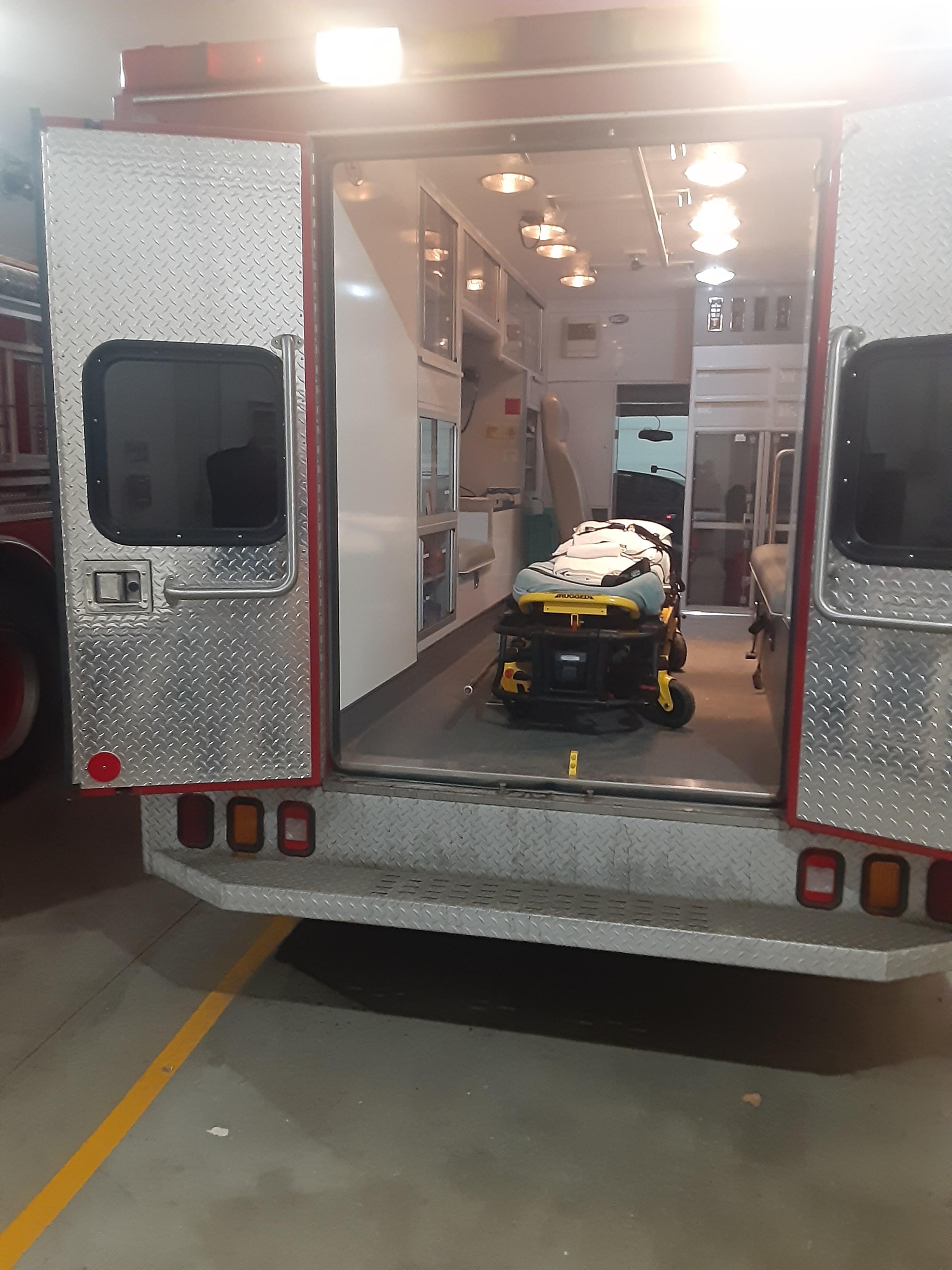 2006 Ford Type III Ambulance - image 10