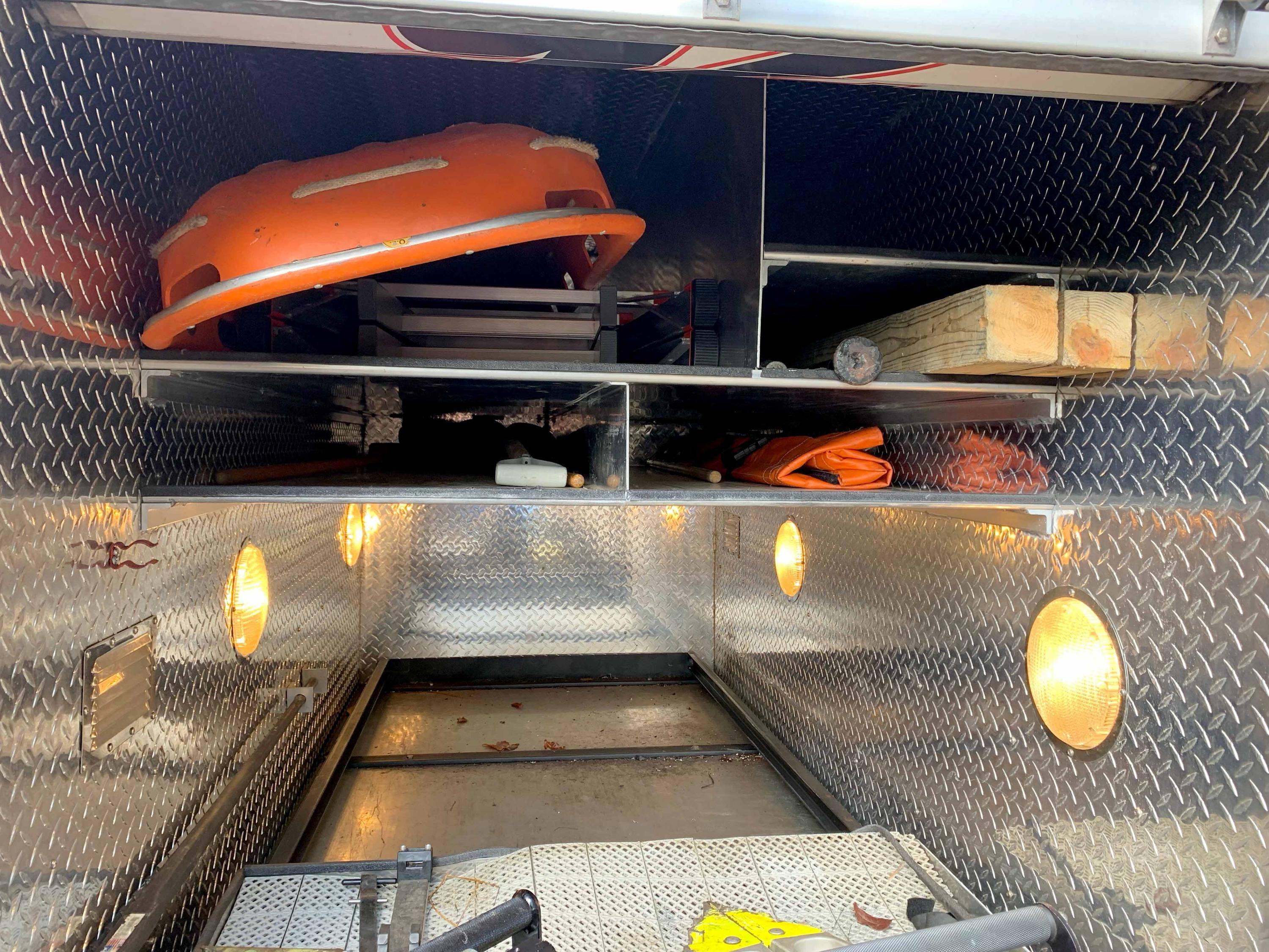 1996 Ford F600 Light Rescue - image 17