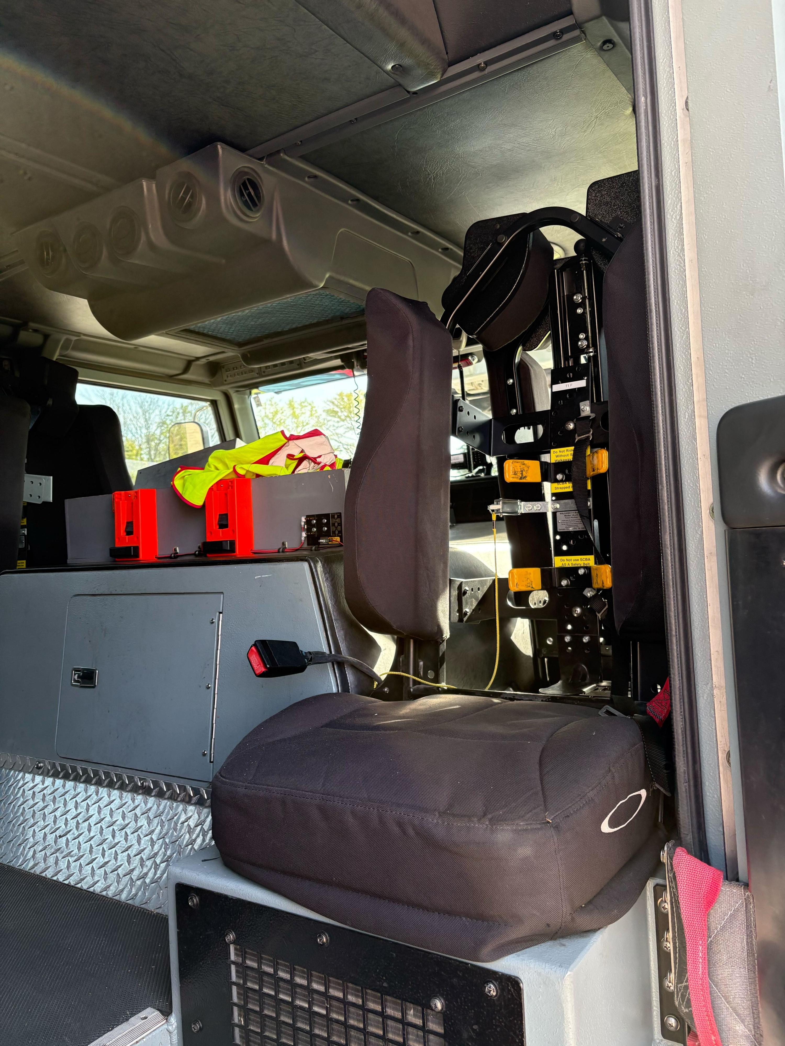 2013 Pierce Velocity 100' Quint - image 39