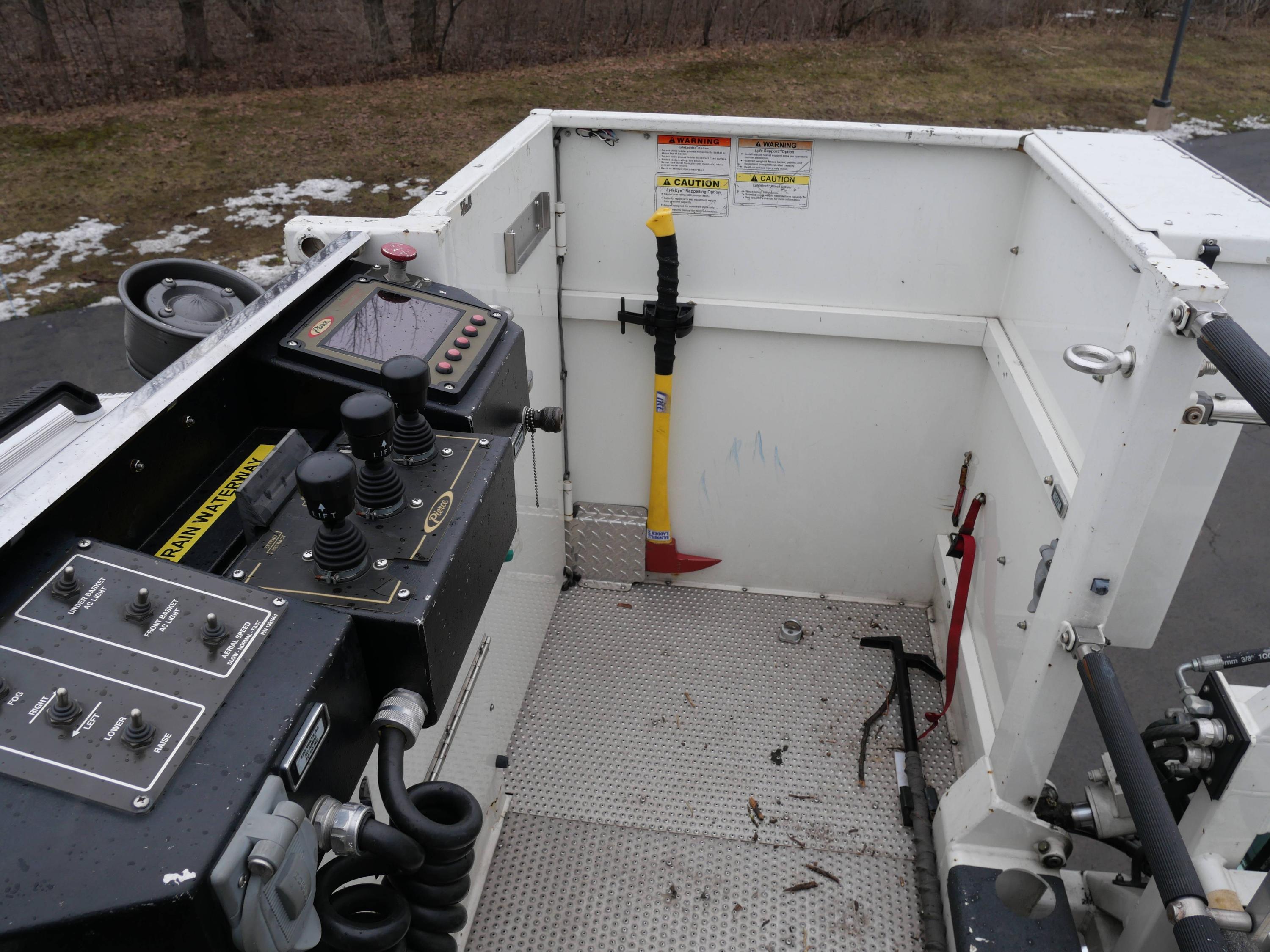 2008 Pierce Arrow XT 100' Quint - image 31
