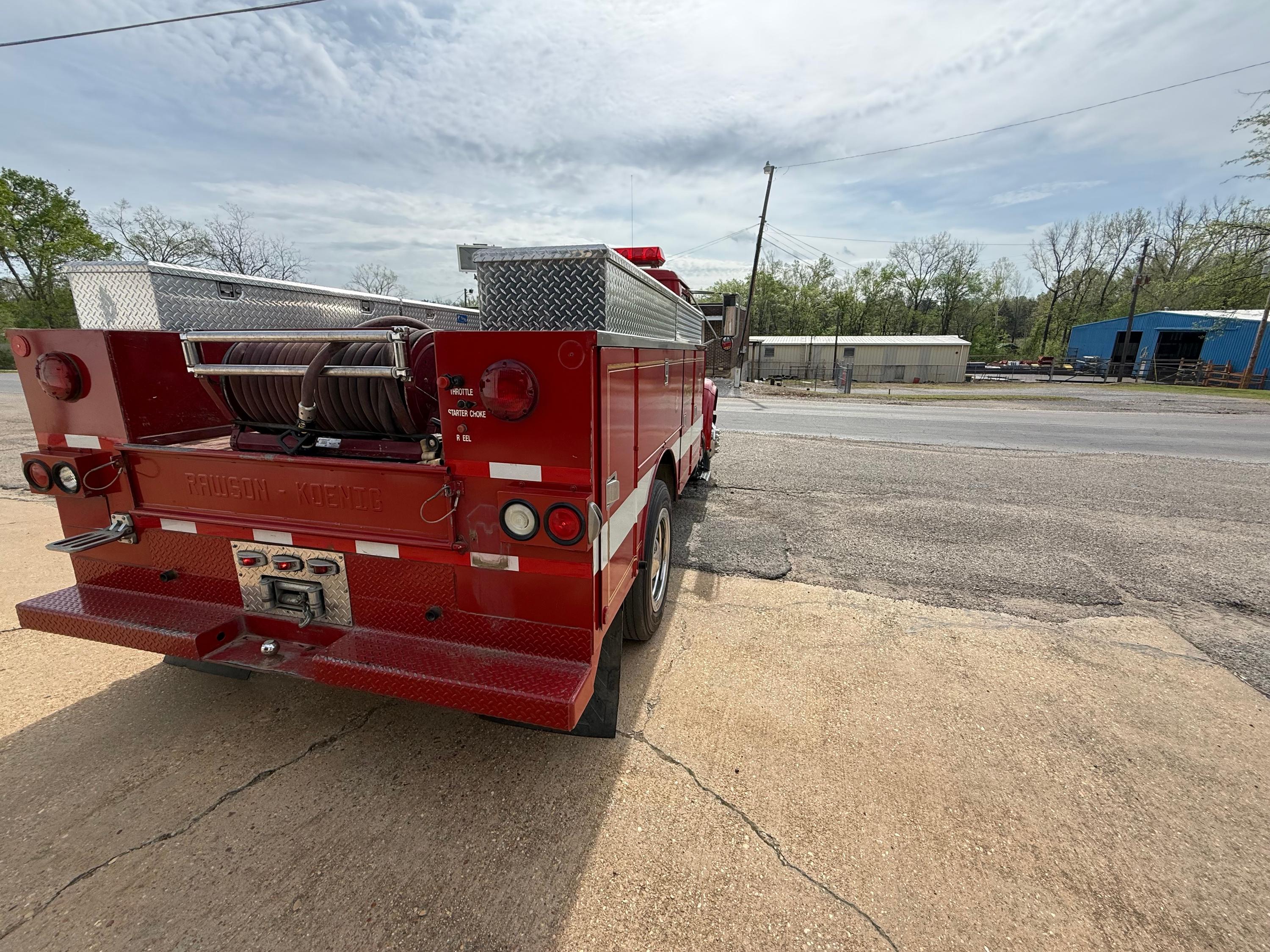 1998 International 4700 Brush Truck - image 7