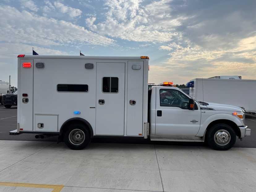 2016 Horton Ford Type I Ambulance — photo 2