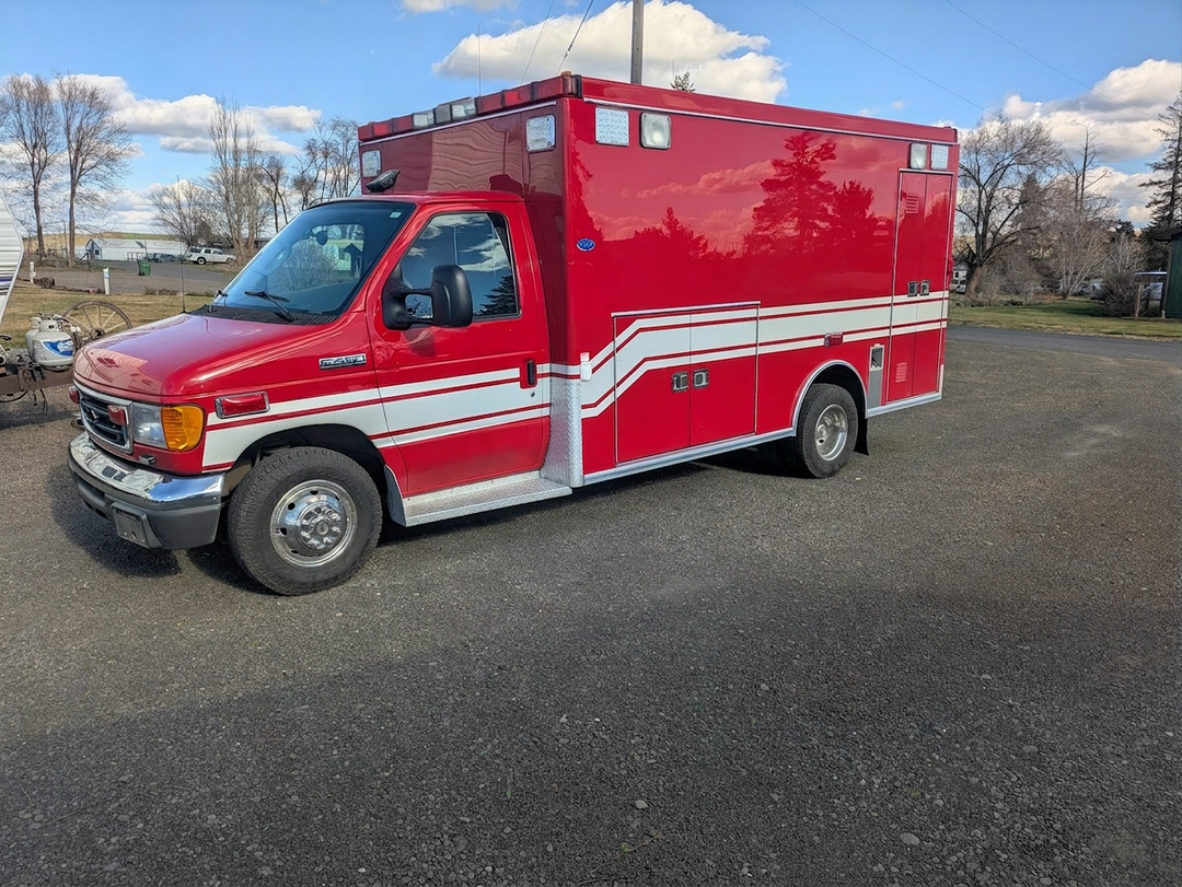 2006 Ford Type III Ambulance