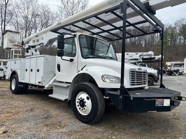 2019 Freightliner M2 Bucket Truck w/ Altec AT67 Boom (72 ft) - image 2