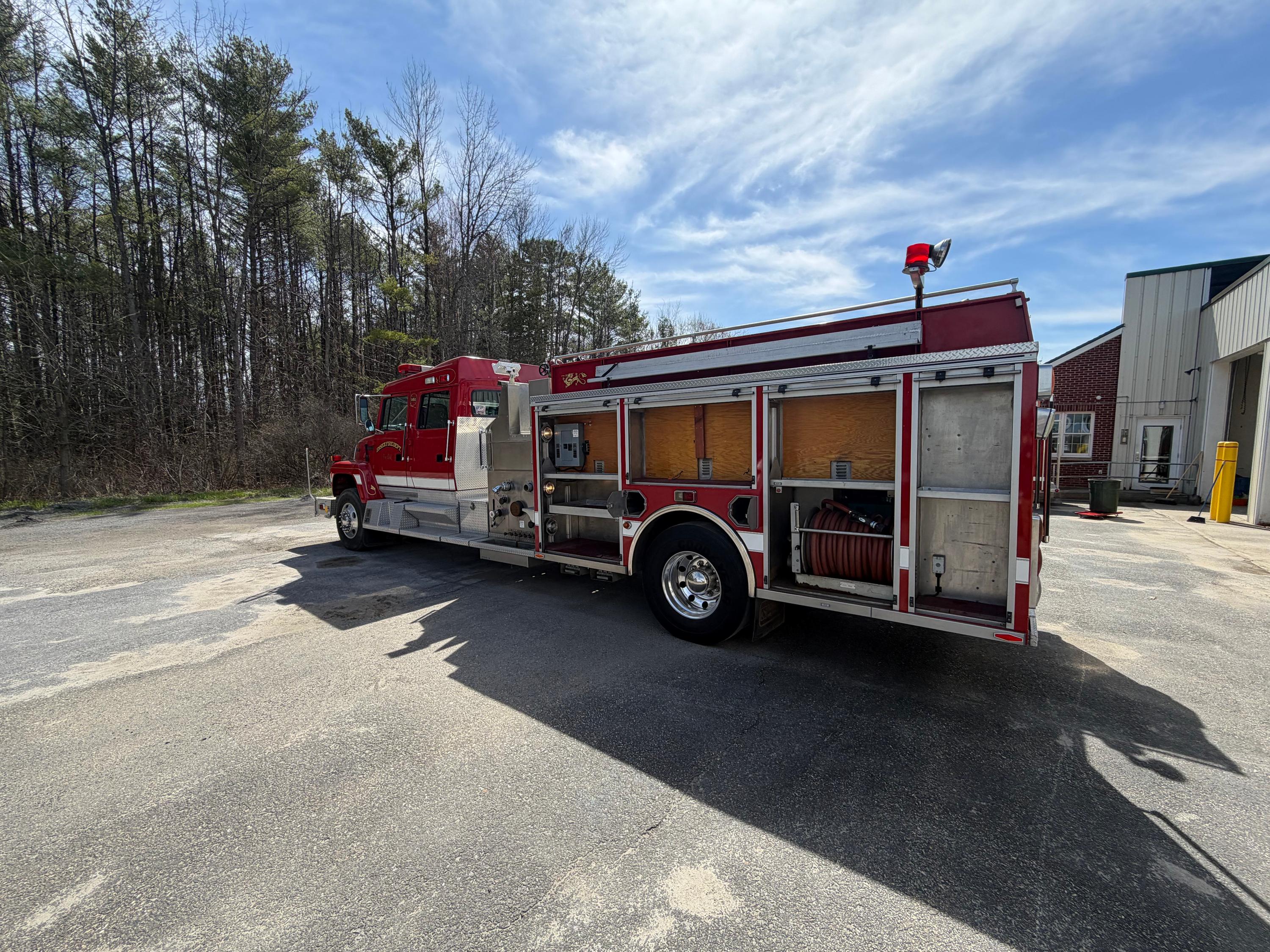 1996 Ford L8000 Pumper - image 22