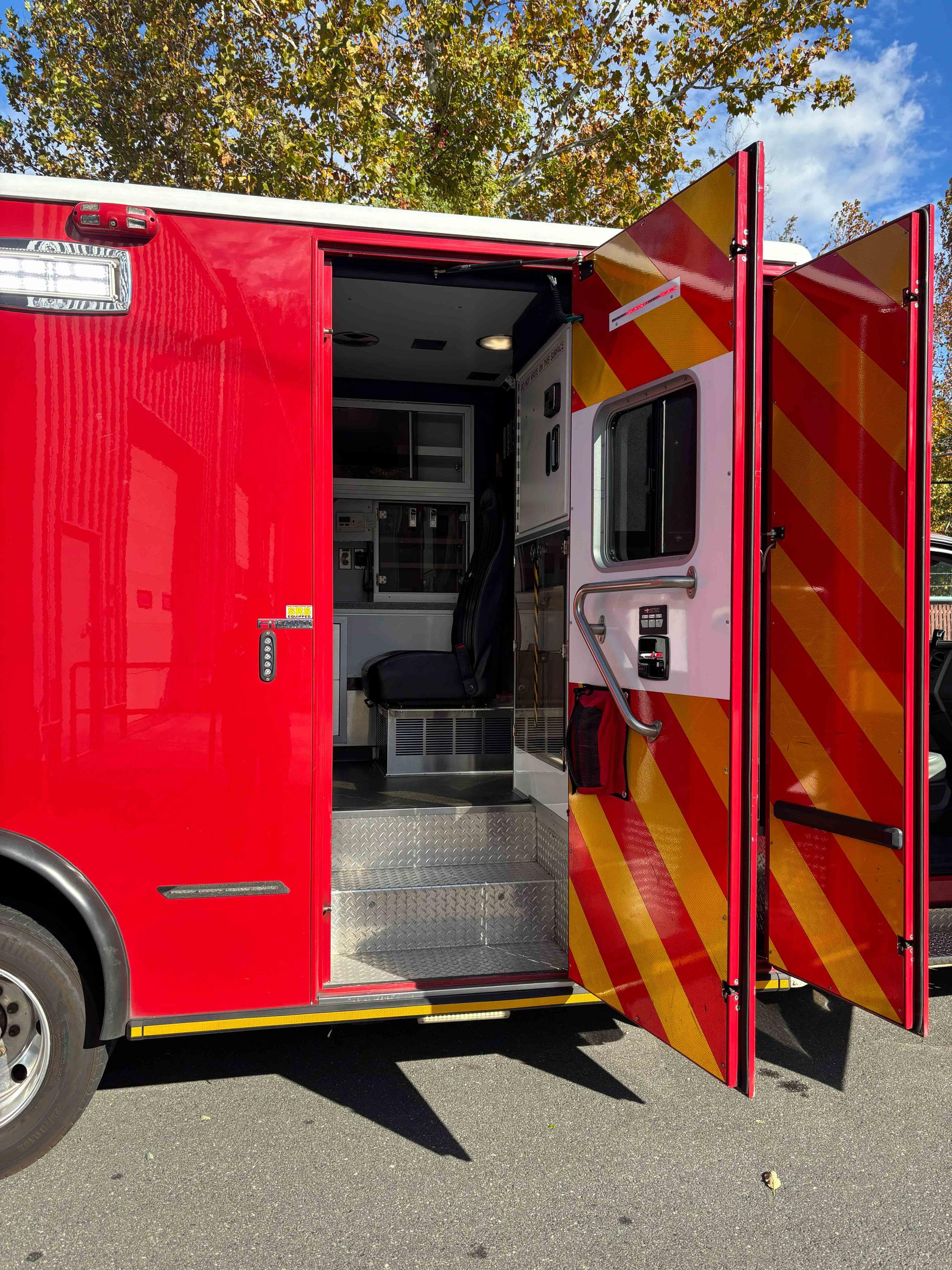 2016 Horton Ford 4x4 Type I Ambulance - image 4