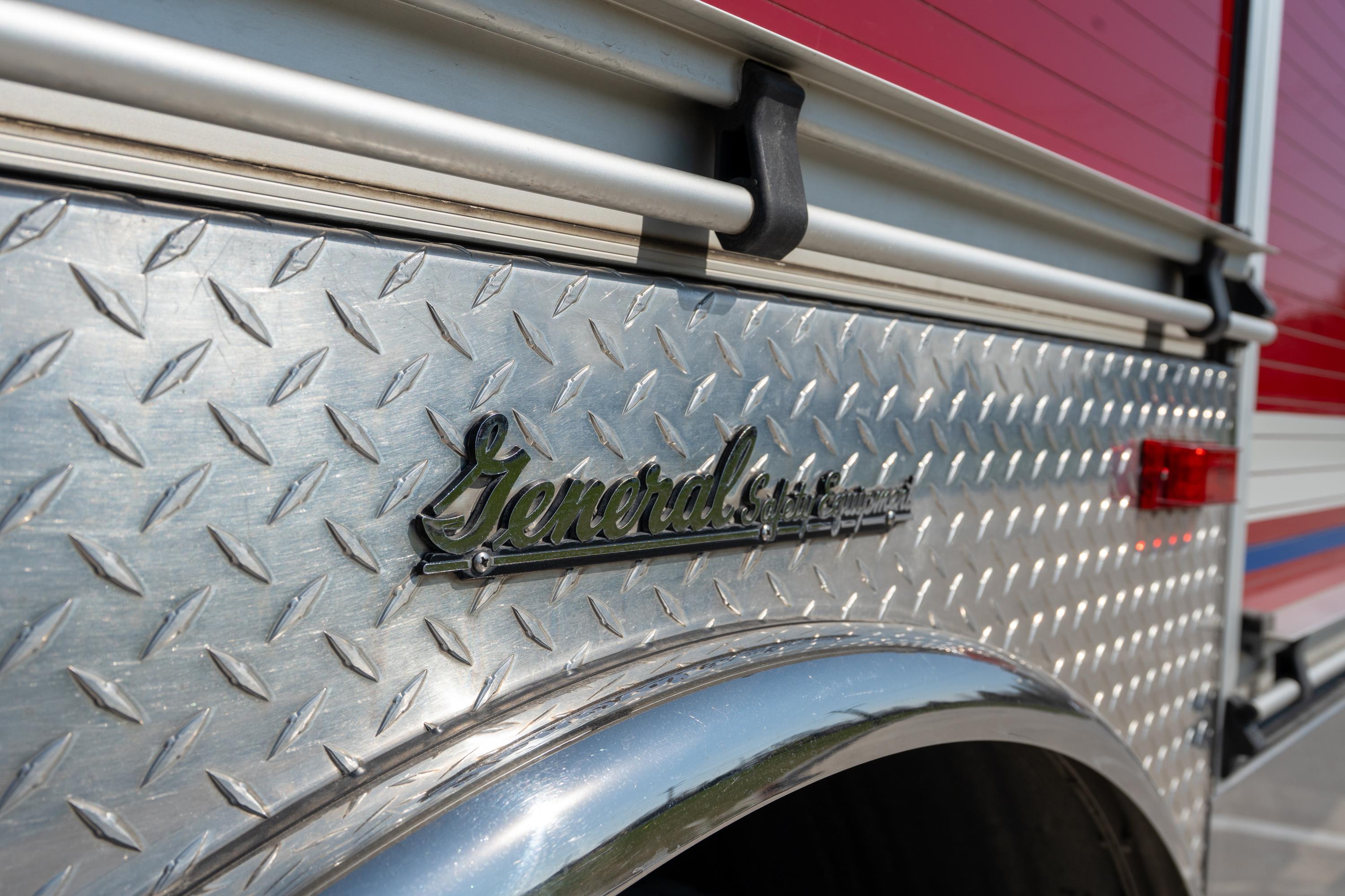 2005 Rosenbauer Spartan Rescue Pumper - image 46