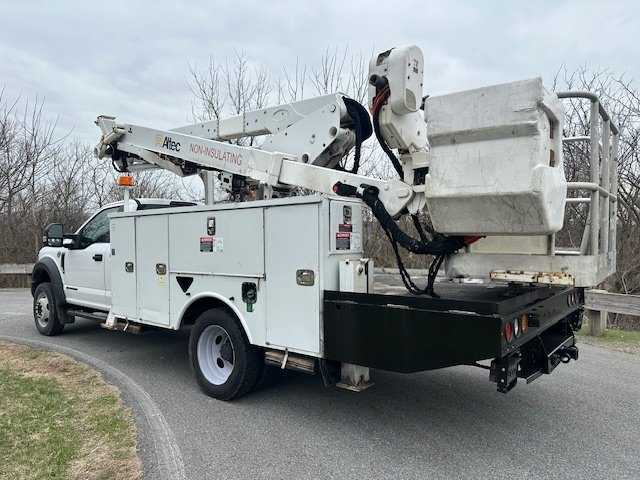 2017 Ford F550 Bucket Truck w/ Altec AT48S Boom (53 ft) — photo 7