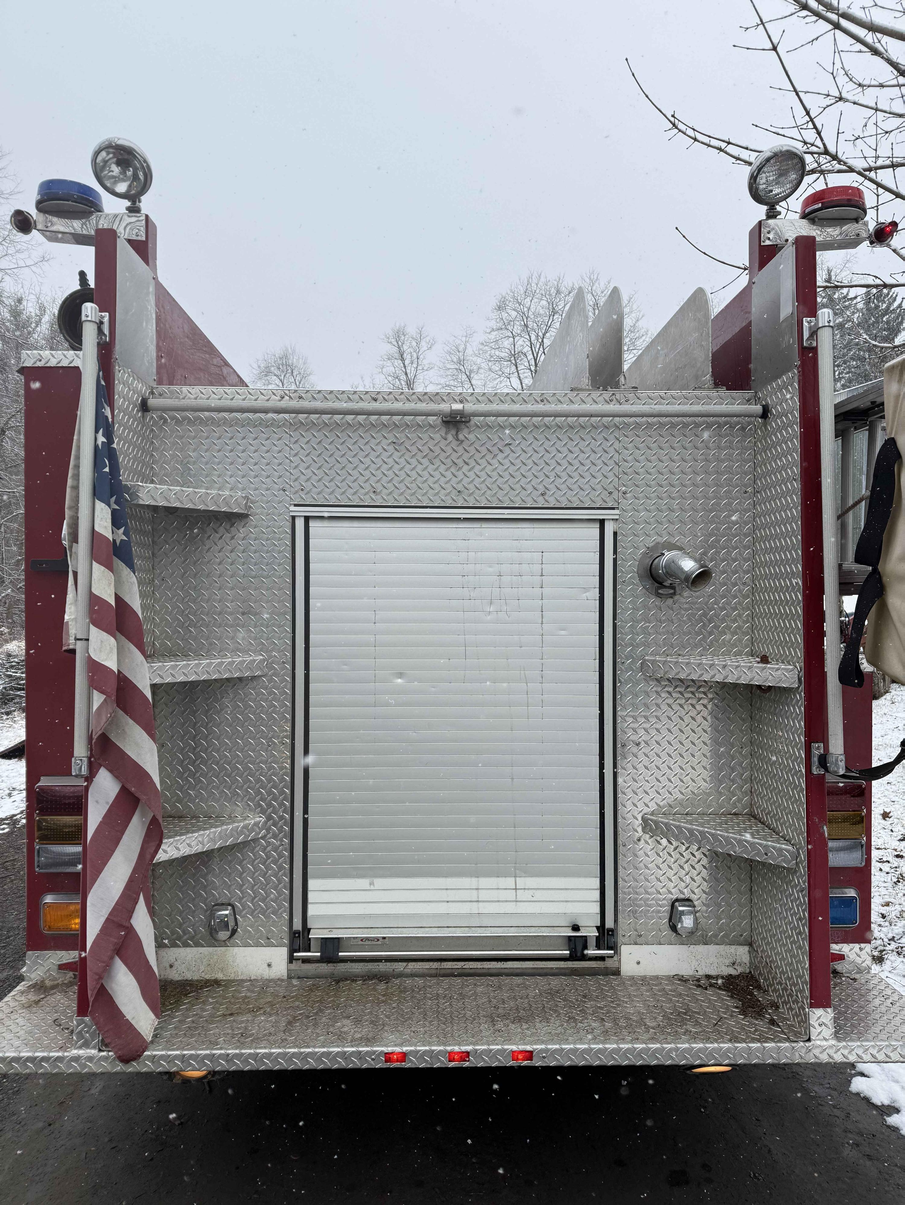 2004 Pierce Contender Pumper - image 2