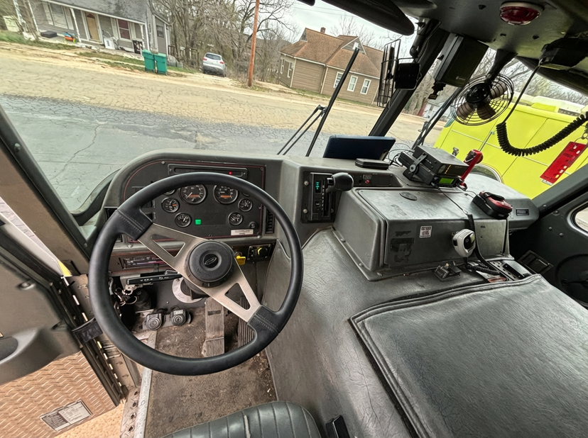 1996 E-One Pumper — photo 8