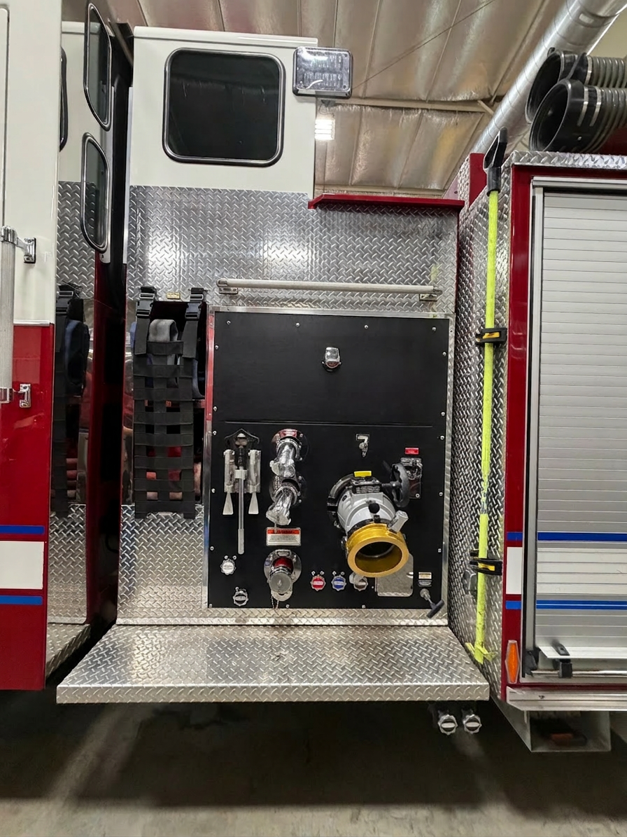 2006 Pierce Contender Pumper - image 10